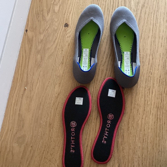 !! SOLD!! 🚨🌟🌟Rothys! - Picture 8 of 8